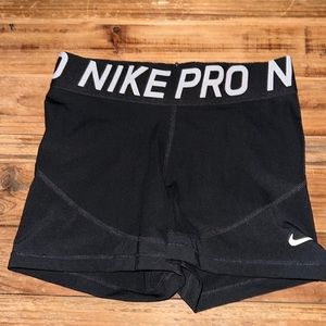SOLD Nike Pro short Dri- Fit. Size Medium.